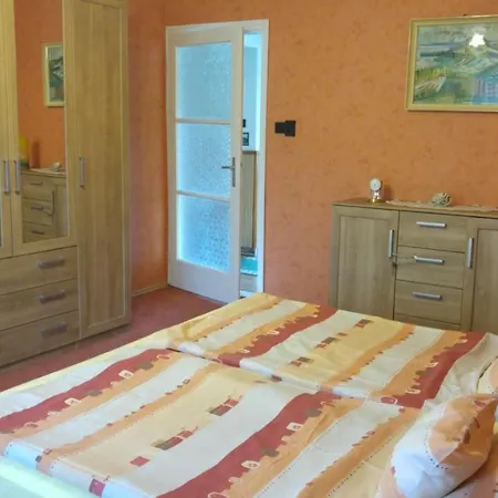 Crystal F Διαμέρισμα *