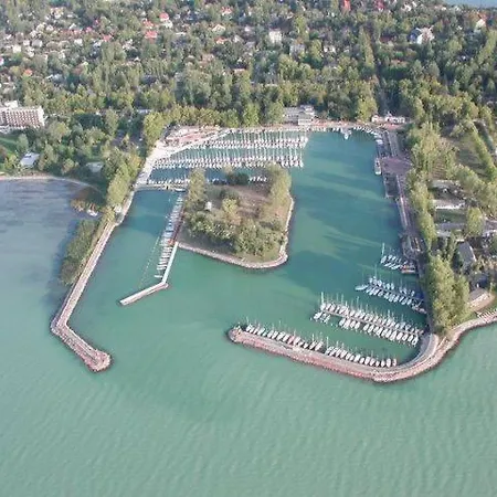 Crystal F Διαμέρισμα